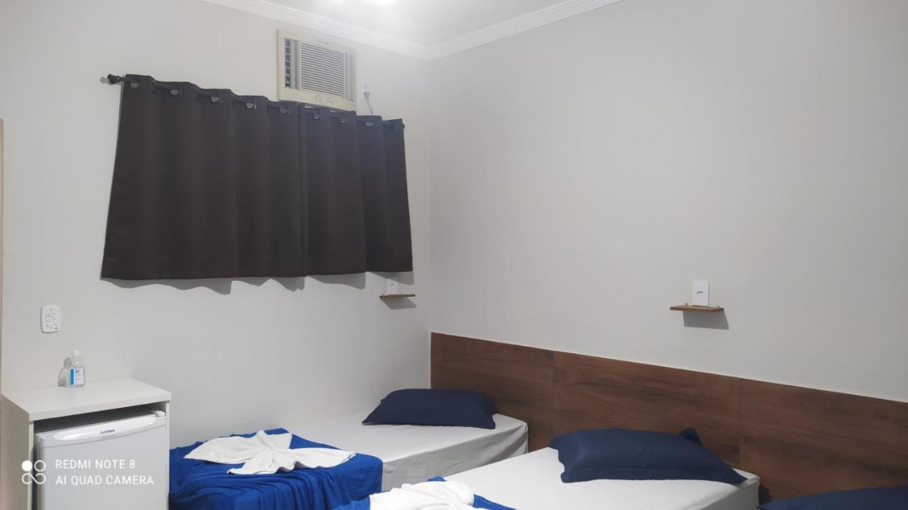 Pousada Quarto Com Frigobar,Ar E Garagem Gratuita 阿帕雷西达 外观 照片